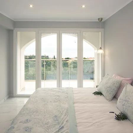 Apartment Gigi Star Luxury With Pool